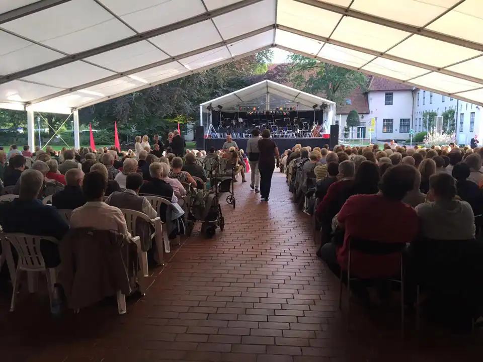 13882182_267855466927241_1966119464038890390_n